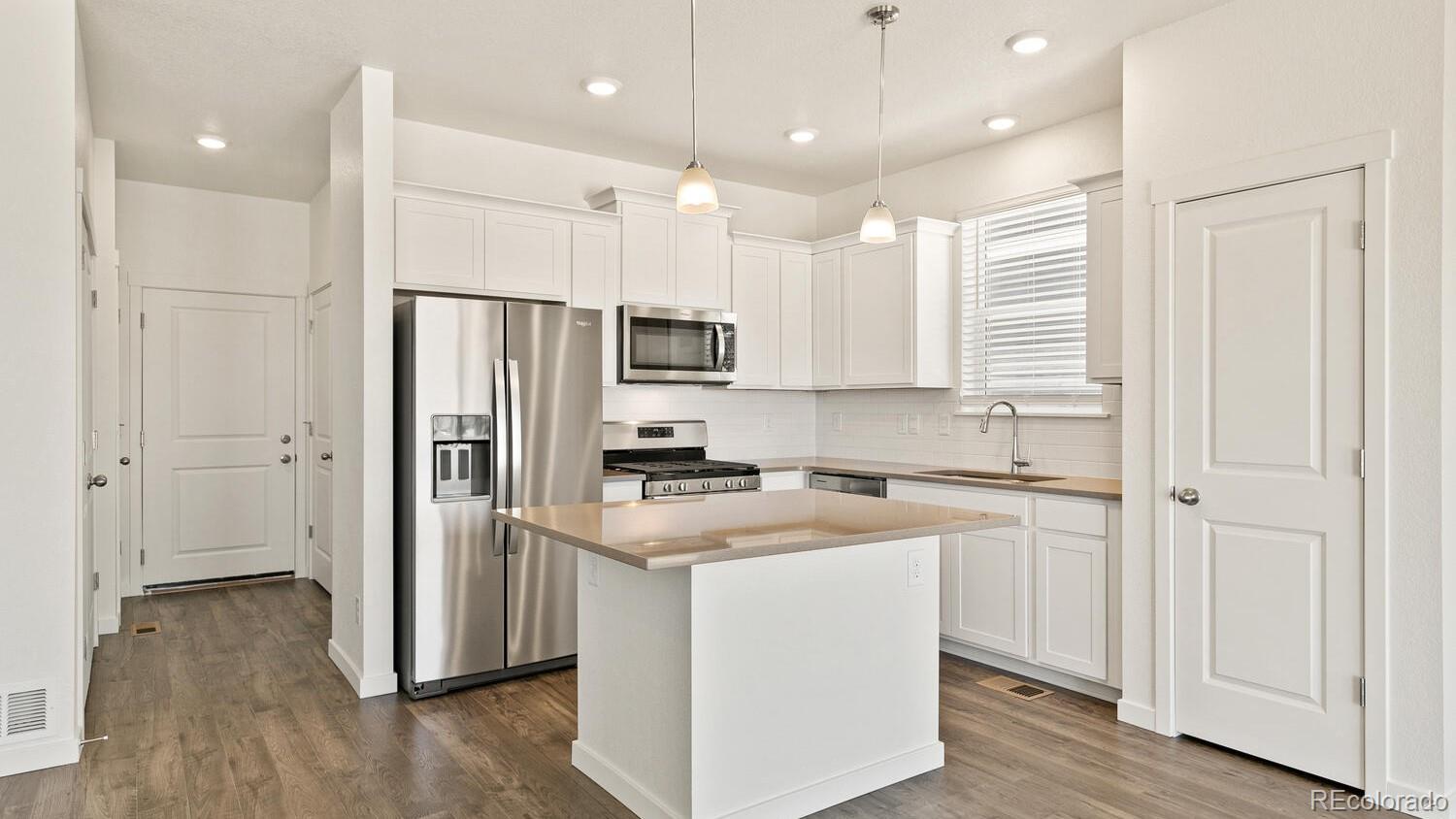 6121 Alpine Ridge Drive