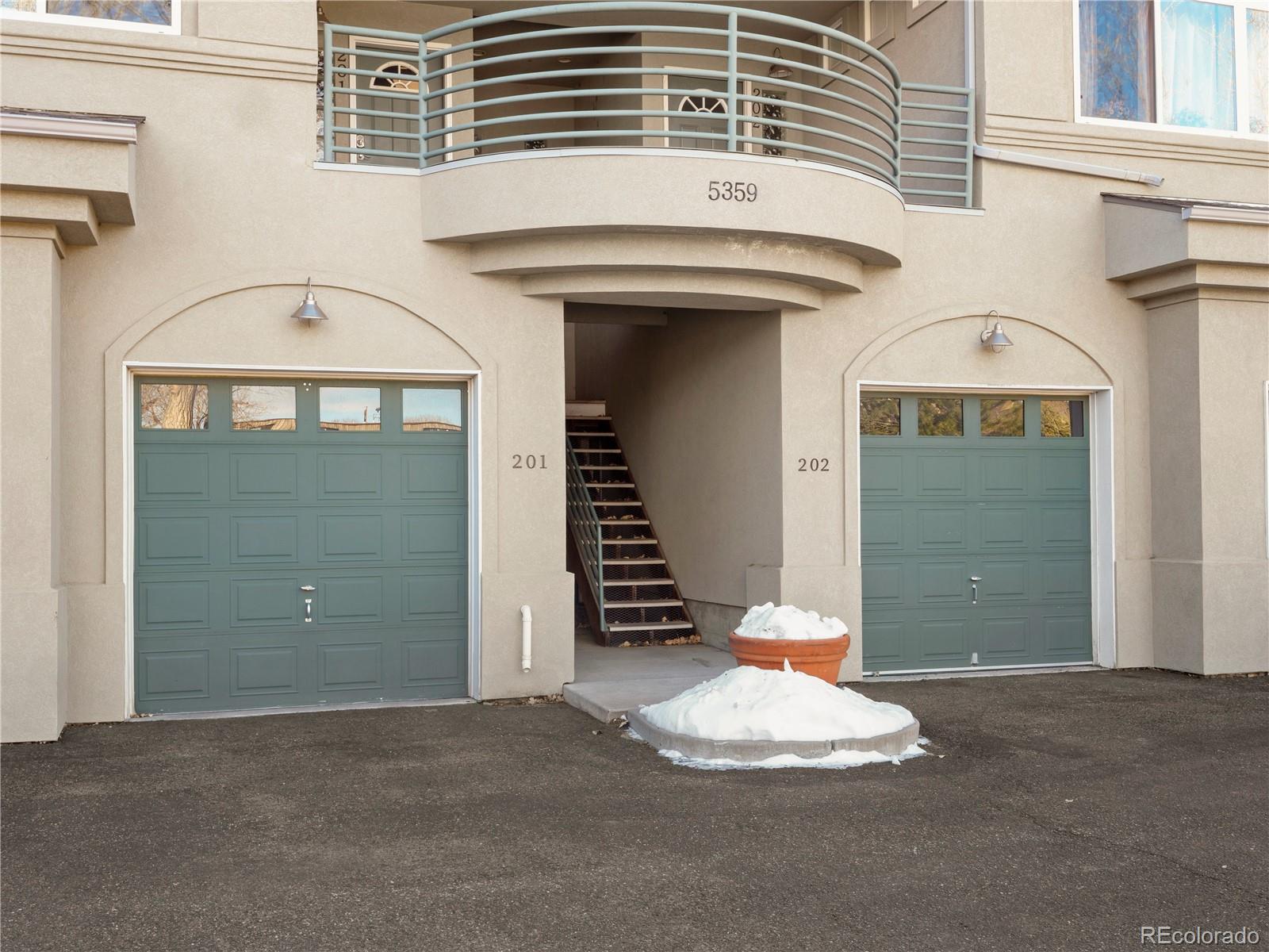 5359 Balsam Street Unit: 201