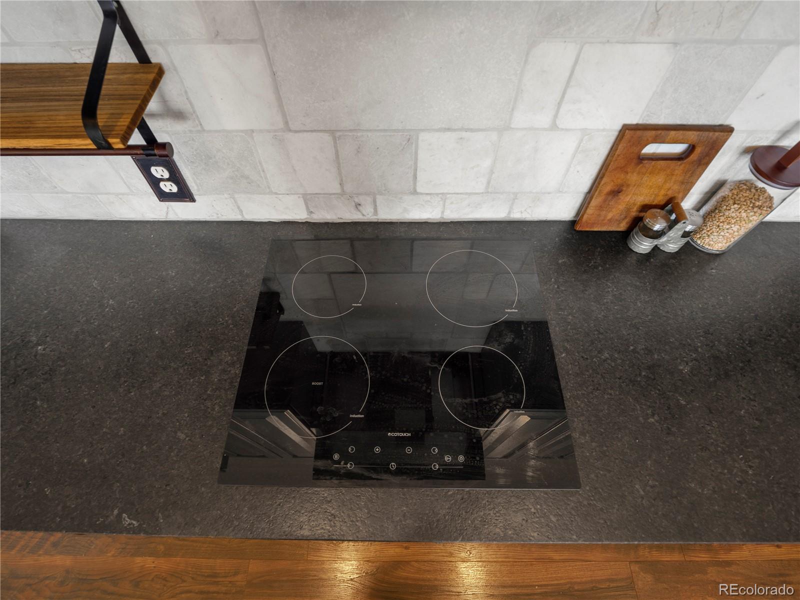 5359 Balsam Street Unit: 201