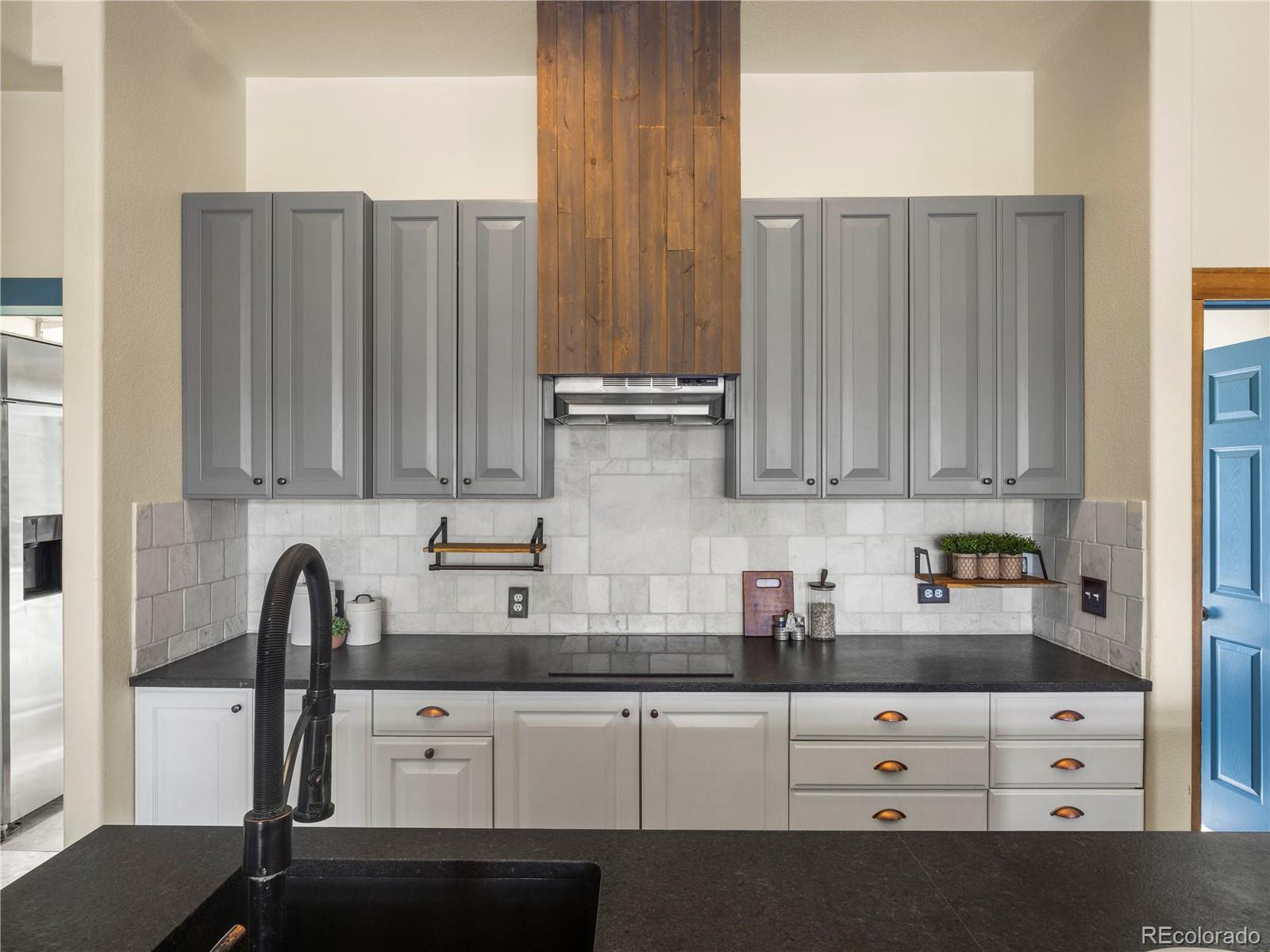 5359 Balsam Street Unit: 201