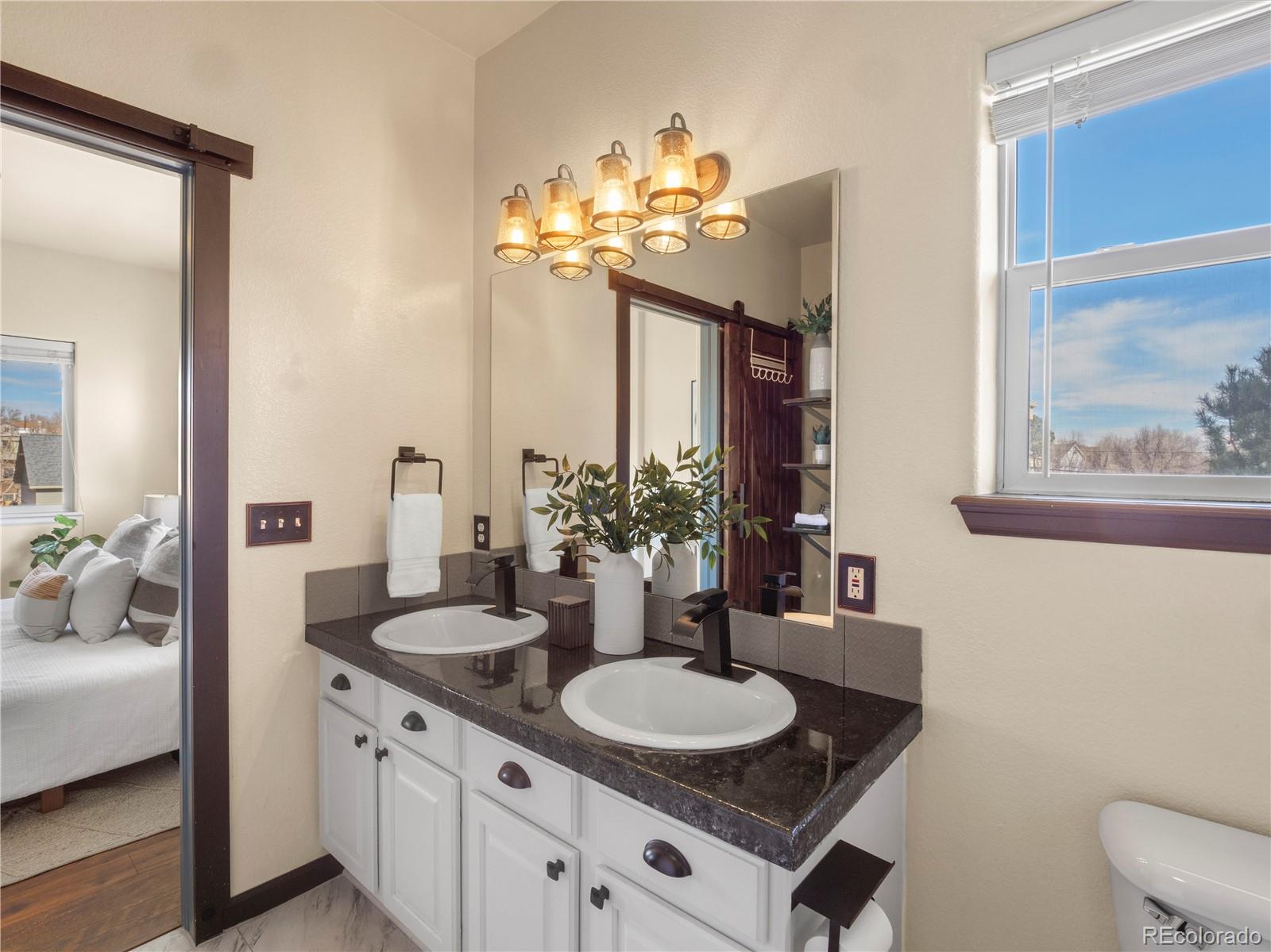 5359 Balsam Street Unit: 201