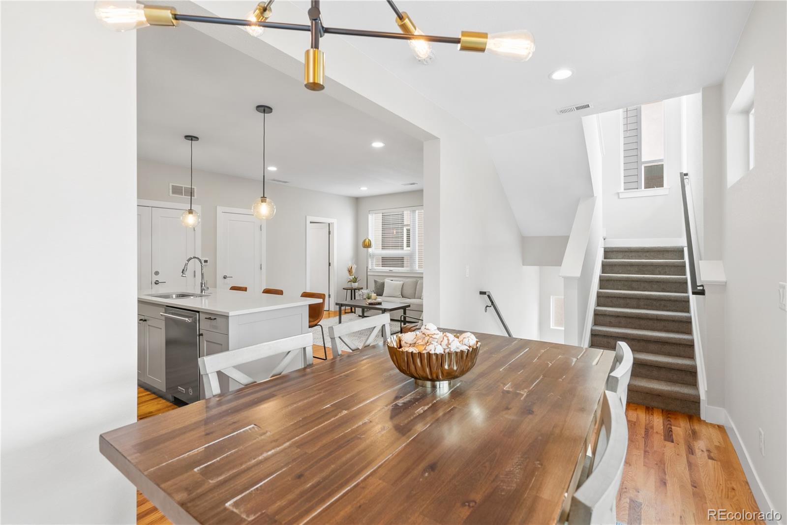 1733 Irving Street Unit: 101