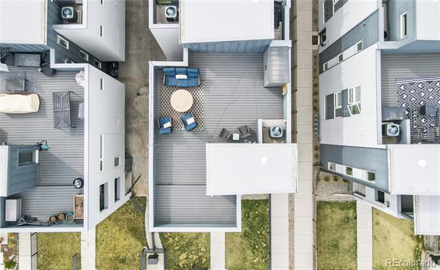 1733 Irving Street Unit: 101