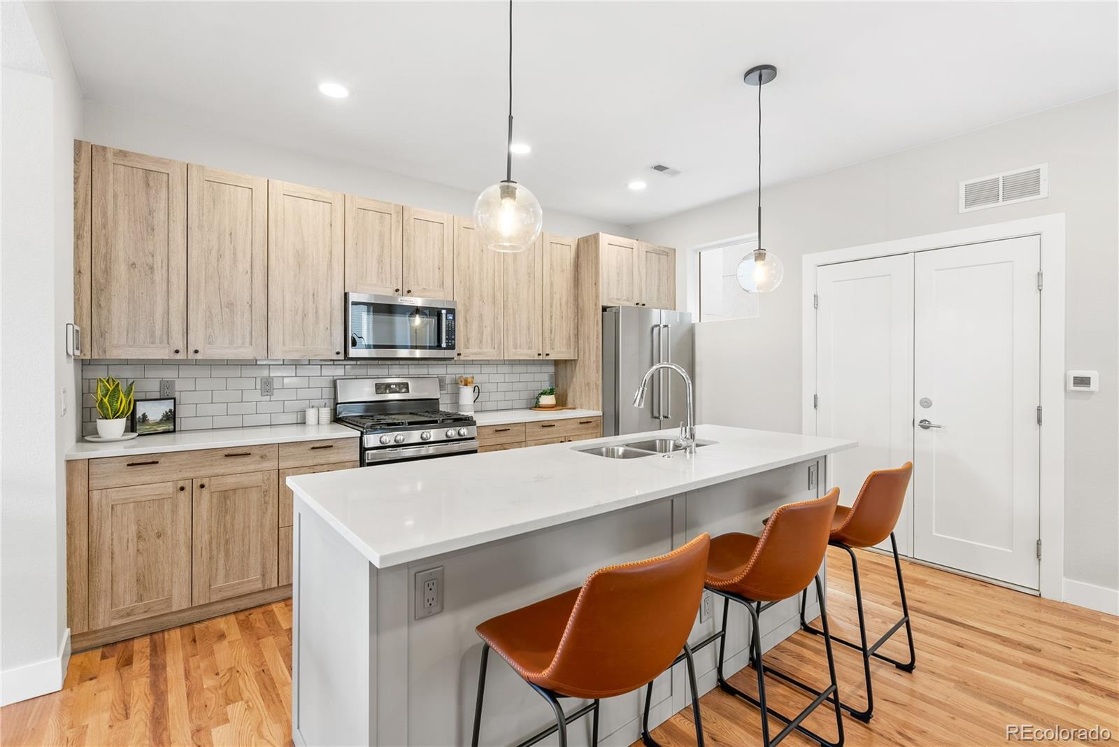 1733 Irving Street Unit: 101