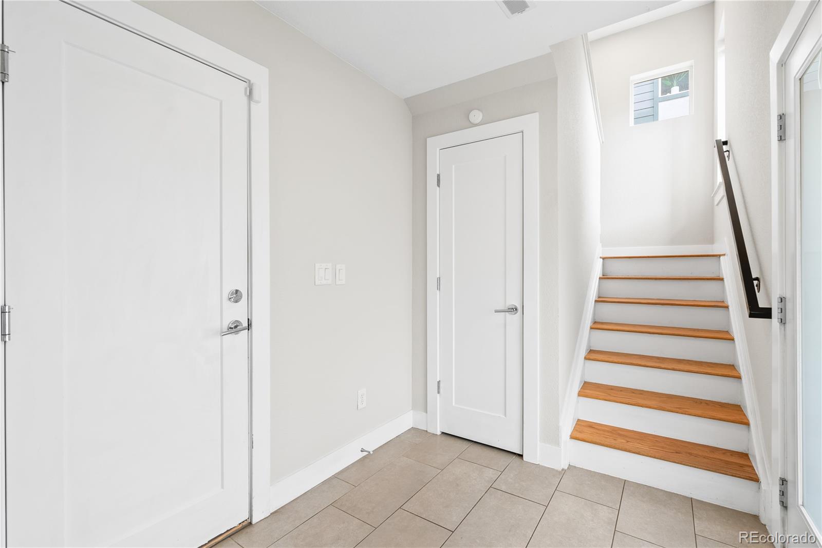 1733 Irving Street Unit: 101