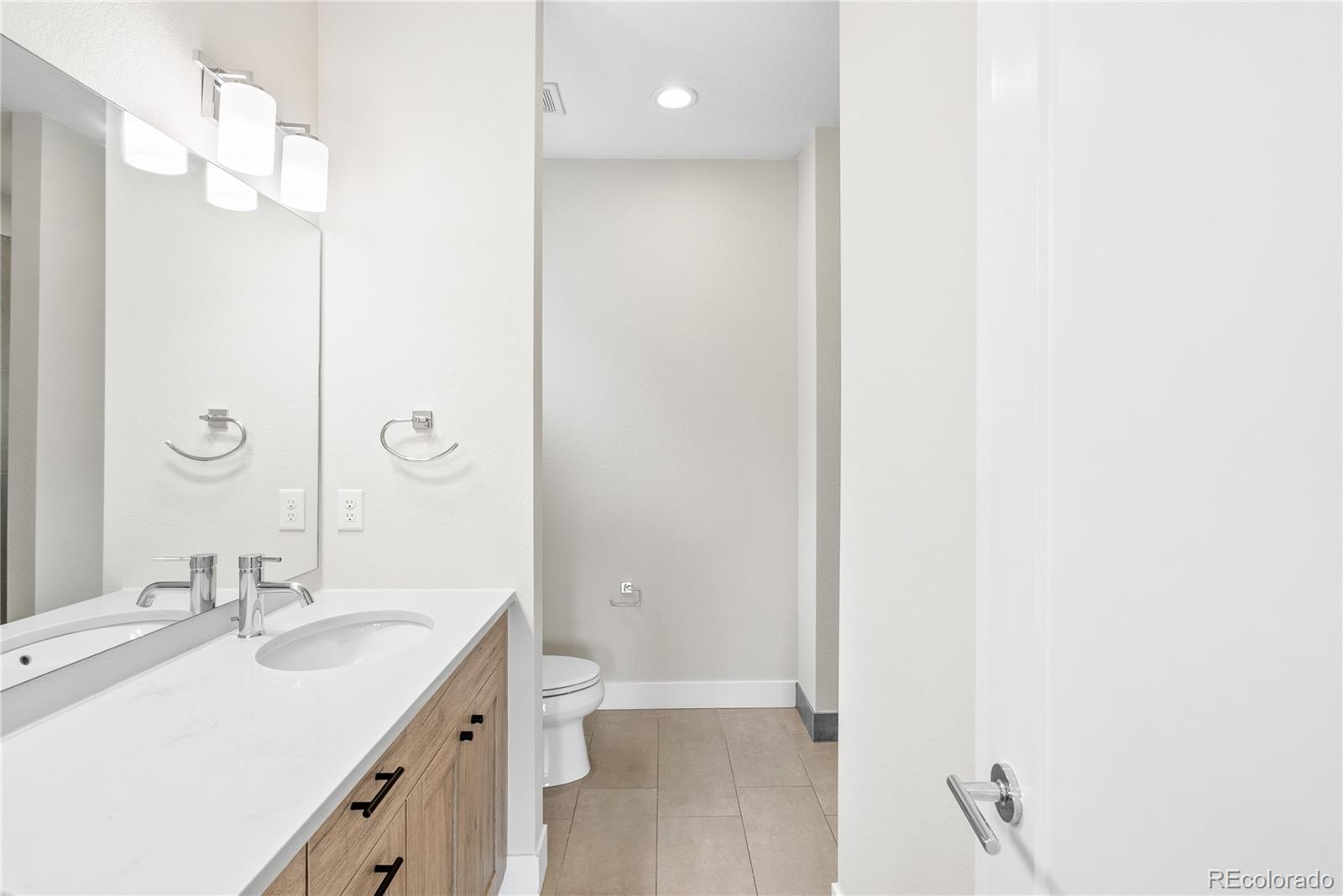 1733 Irving Street Unit: 101