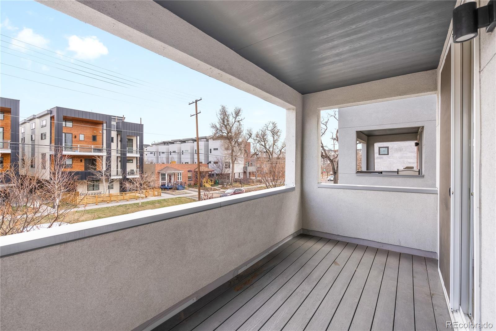 1733 Irving Street Unit: 101