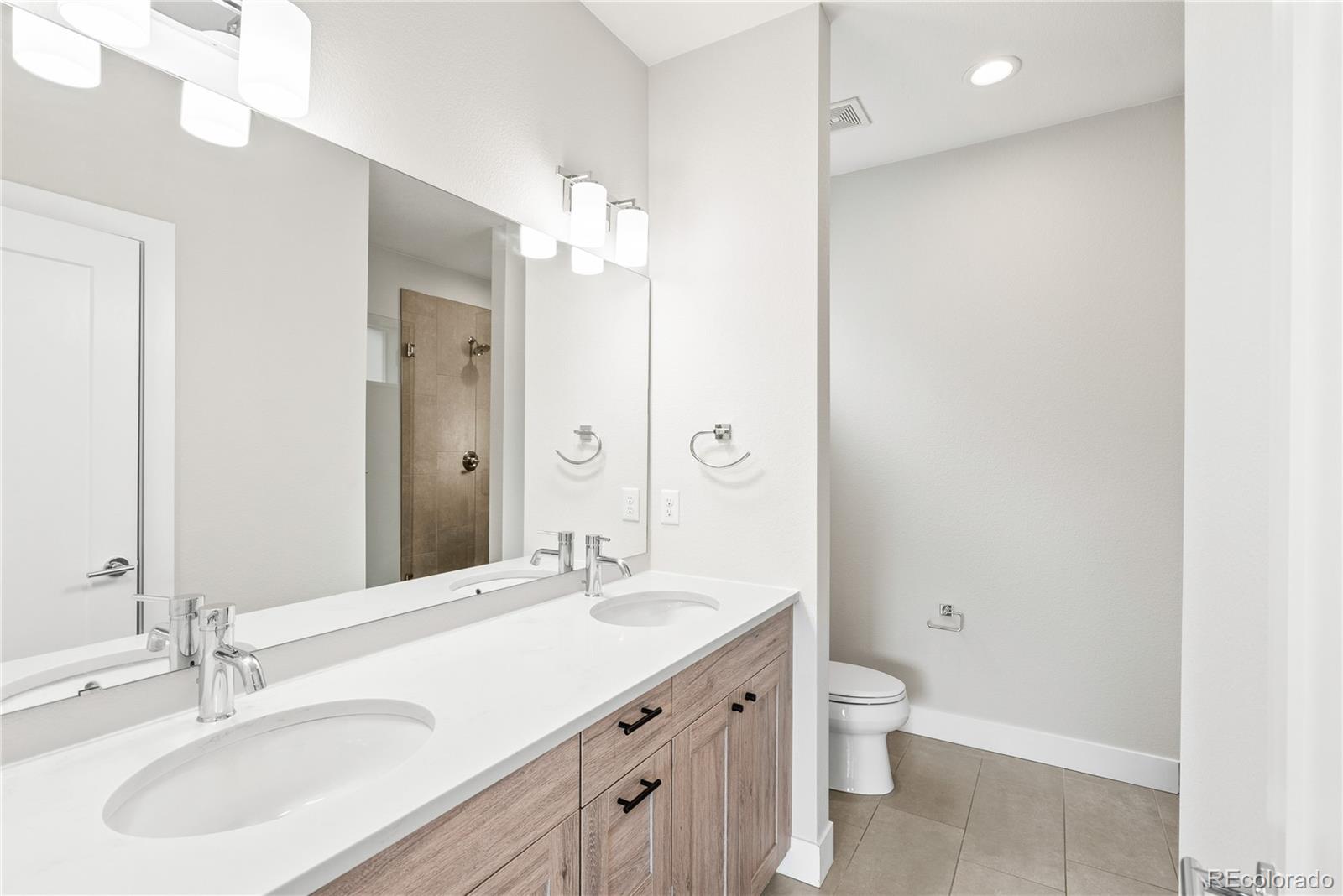 1733 Irving Street Unit: 101