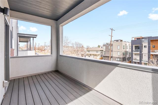 1733 Irving Street Unit: 101