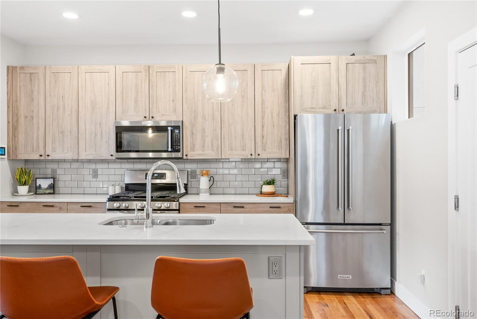 1733 Irving Street Unit: 101