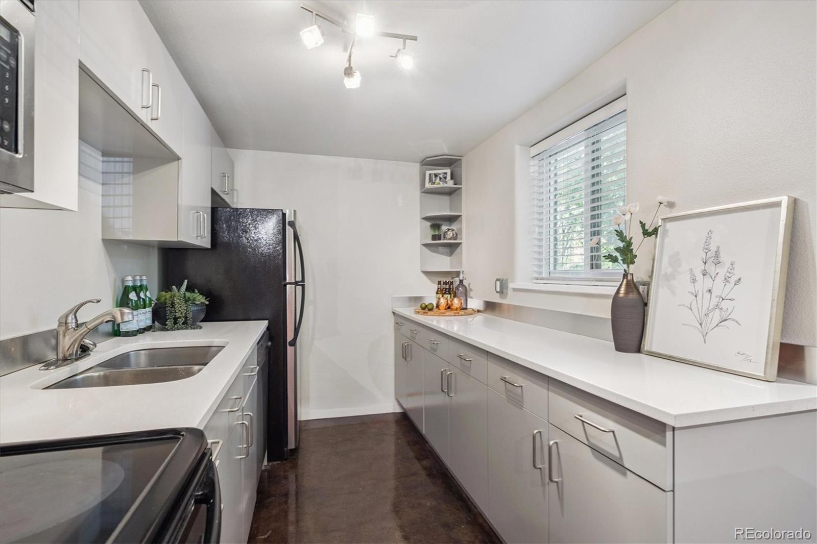 1245 Columbine Street Unit: 101