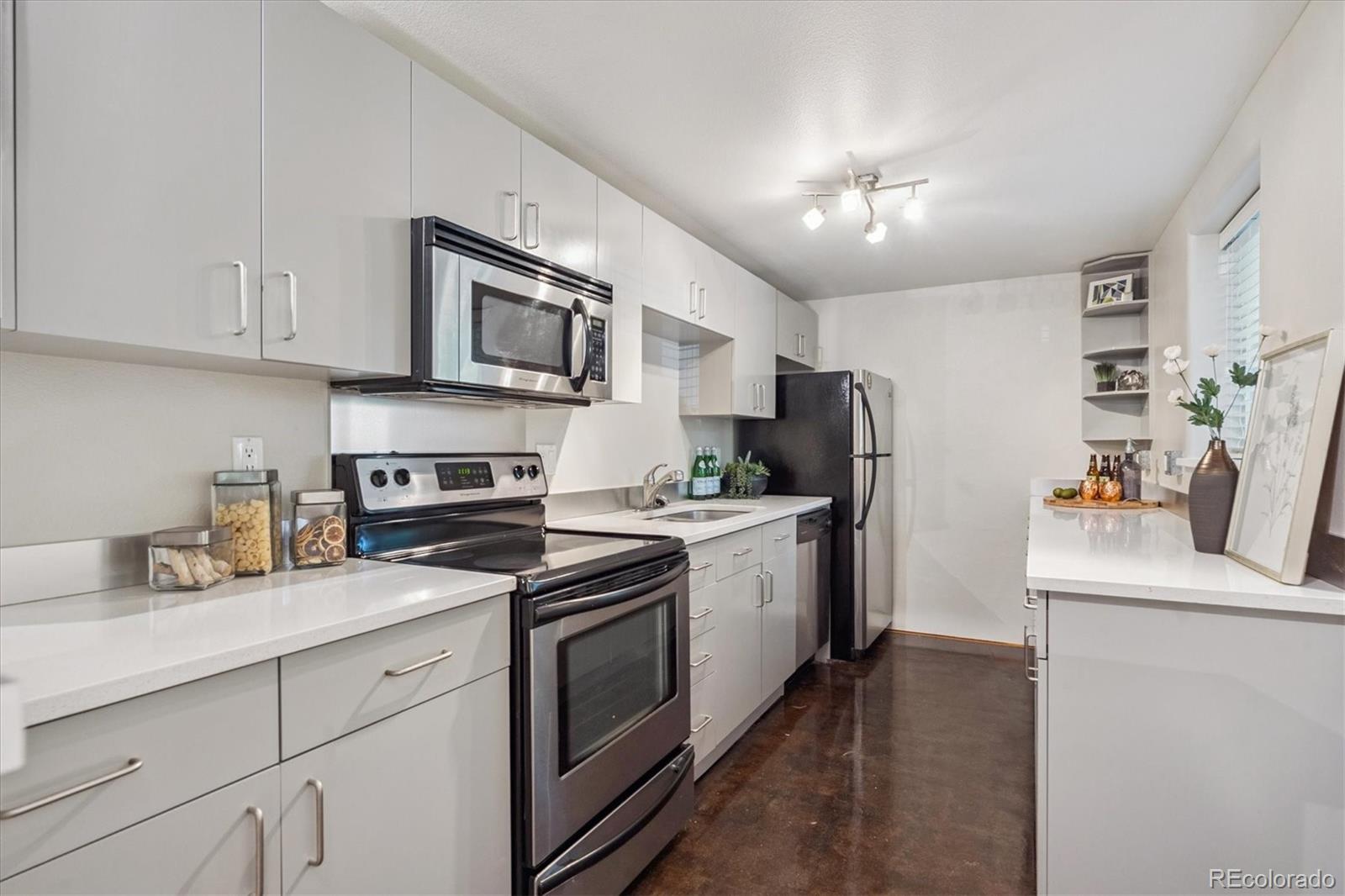 1245 Columbine Street Unit: 101