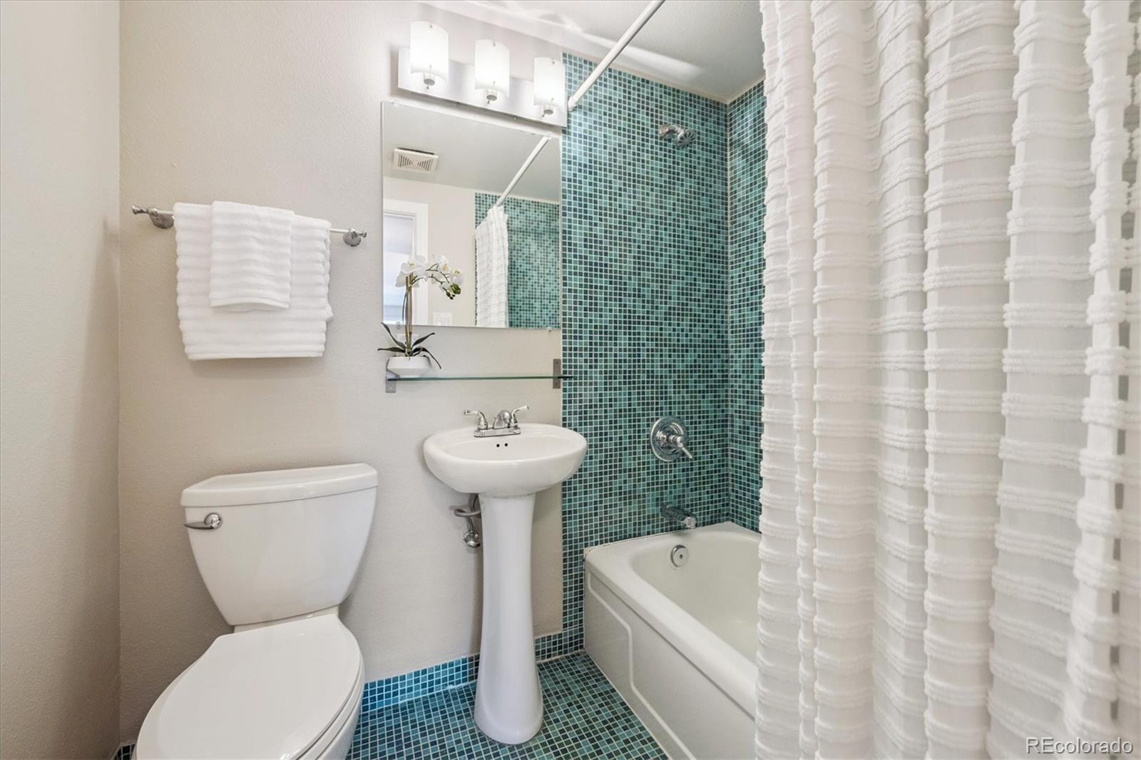 1245 Columbine Street Unit: 101