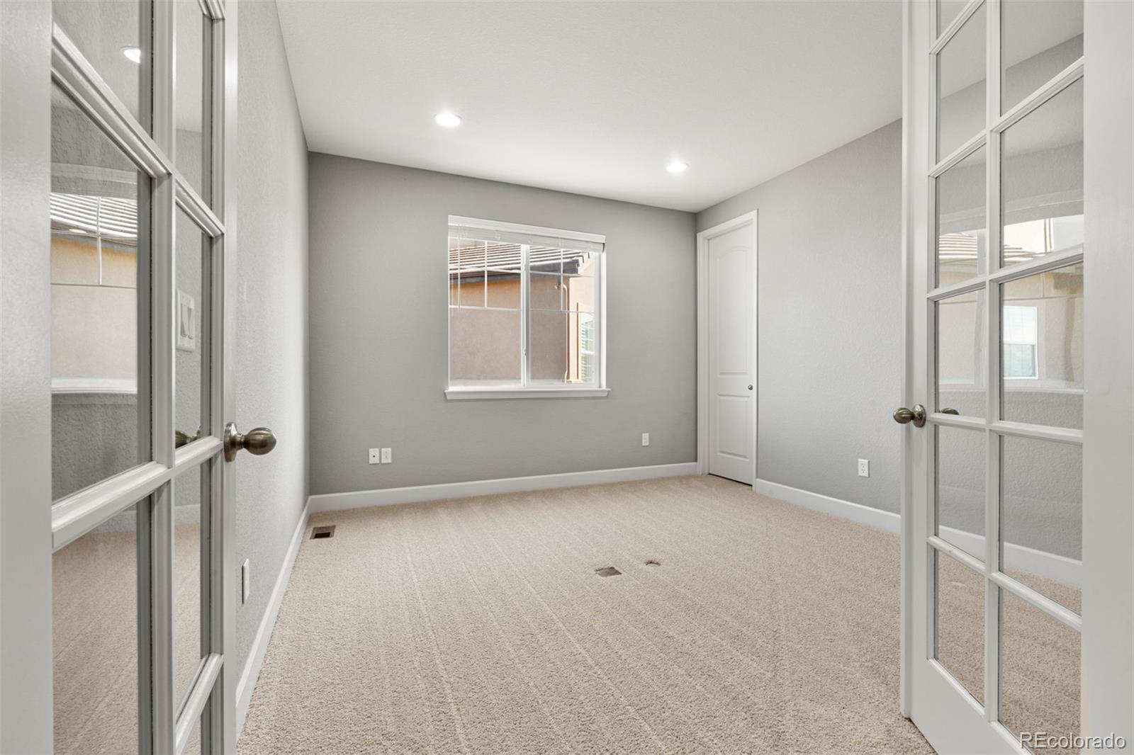 7606 S Valleyhead Court