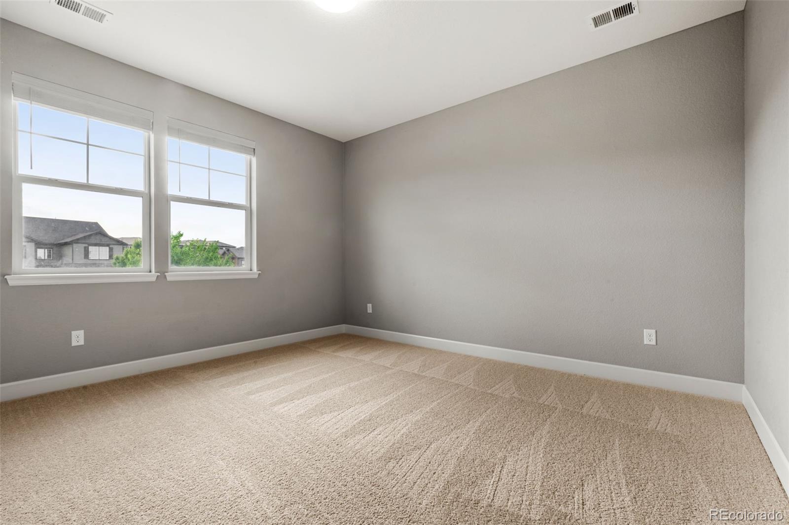 7606 S Valleyhead Court