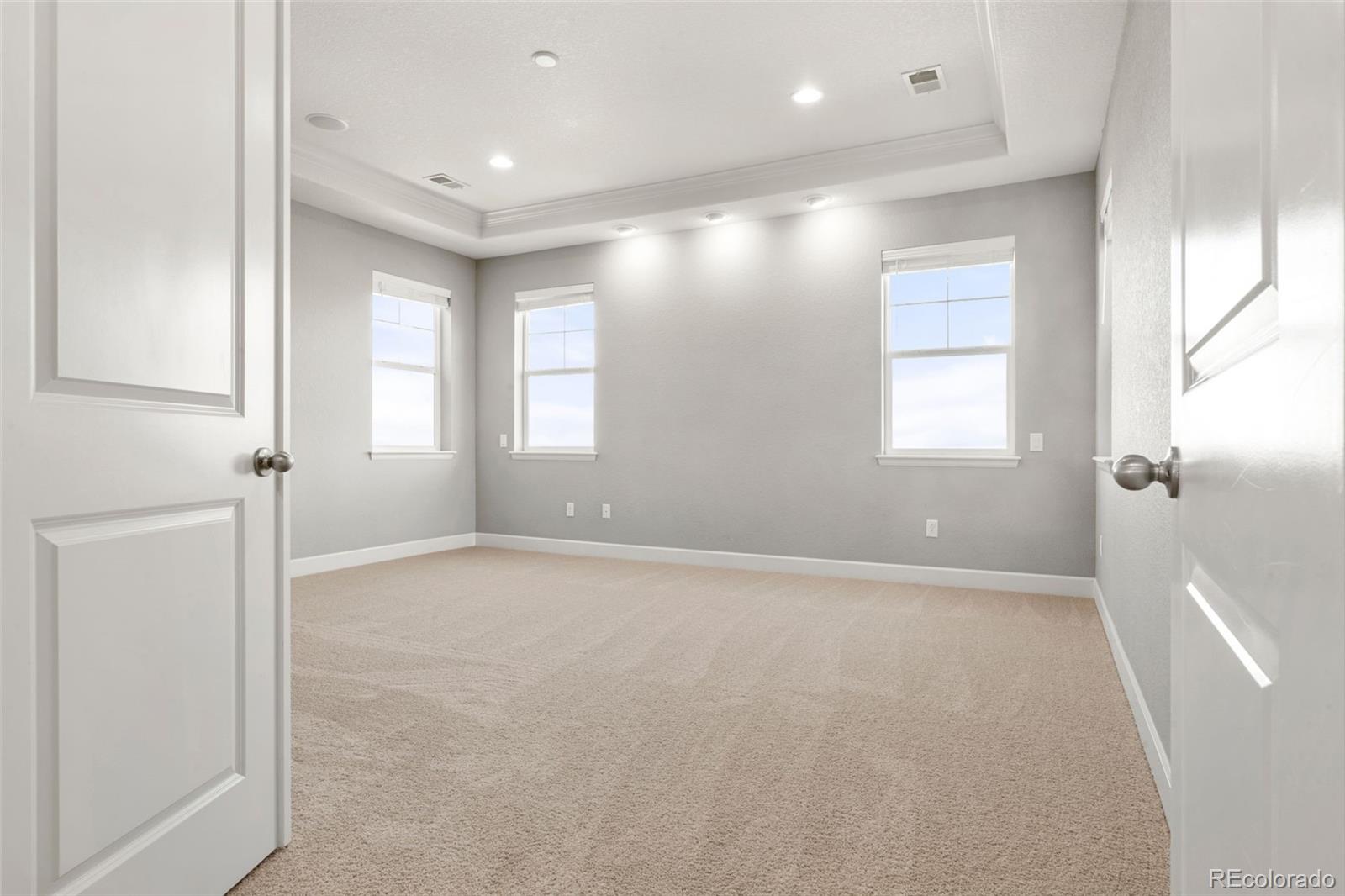 7606 S Valleyhead Court