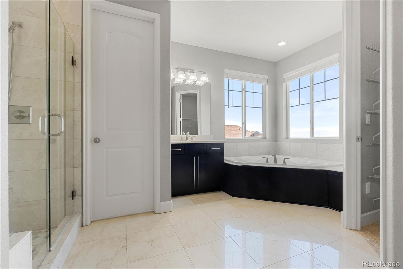 7606 S Valleyhead Court