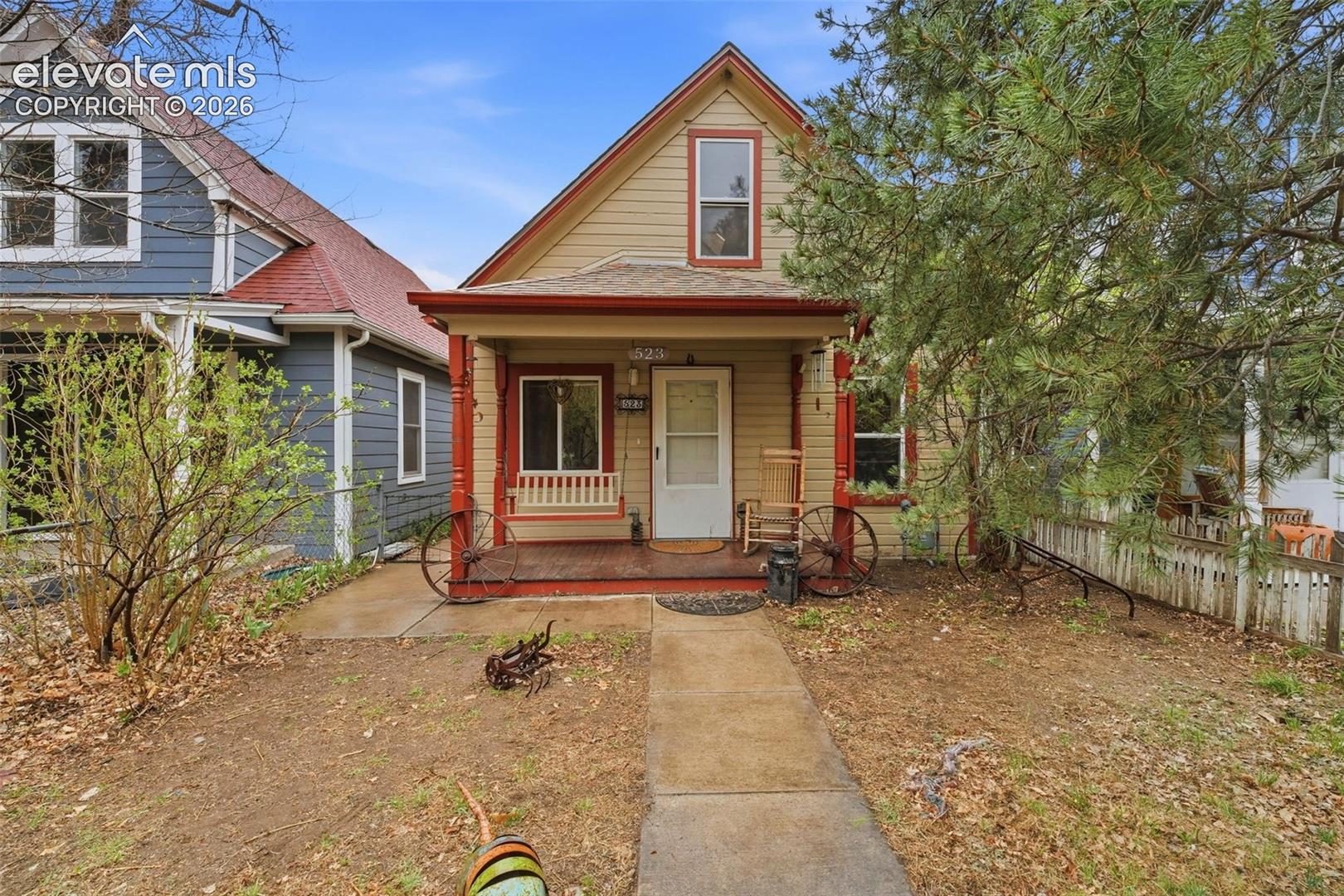 523 W Pikes Peak Avenue