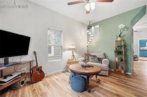 523 W Pikes Peak Avenue