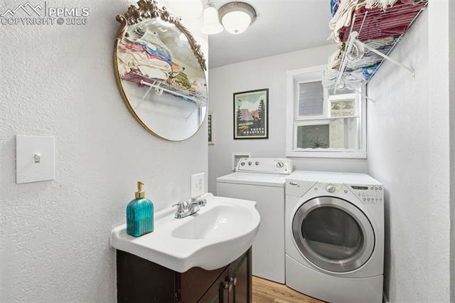 523 W Pikes Peak Avenue