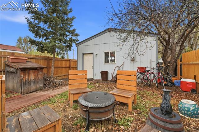 523 W Pikes Peak Avenue