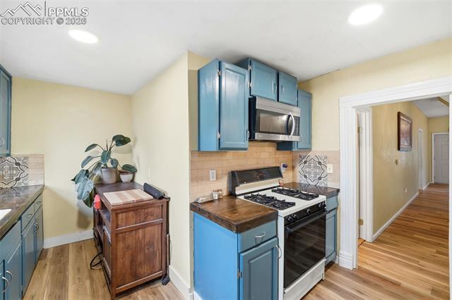 523 W Pikes Peak Avenue