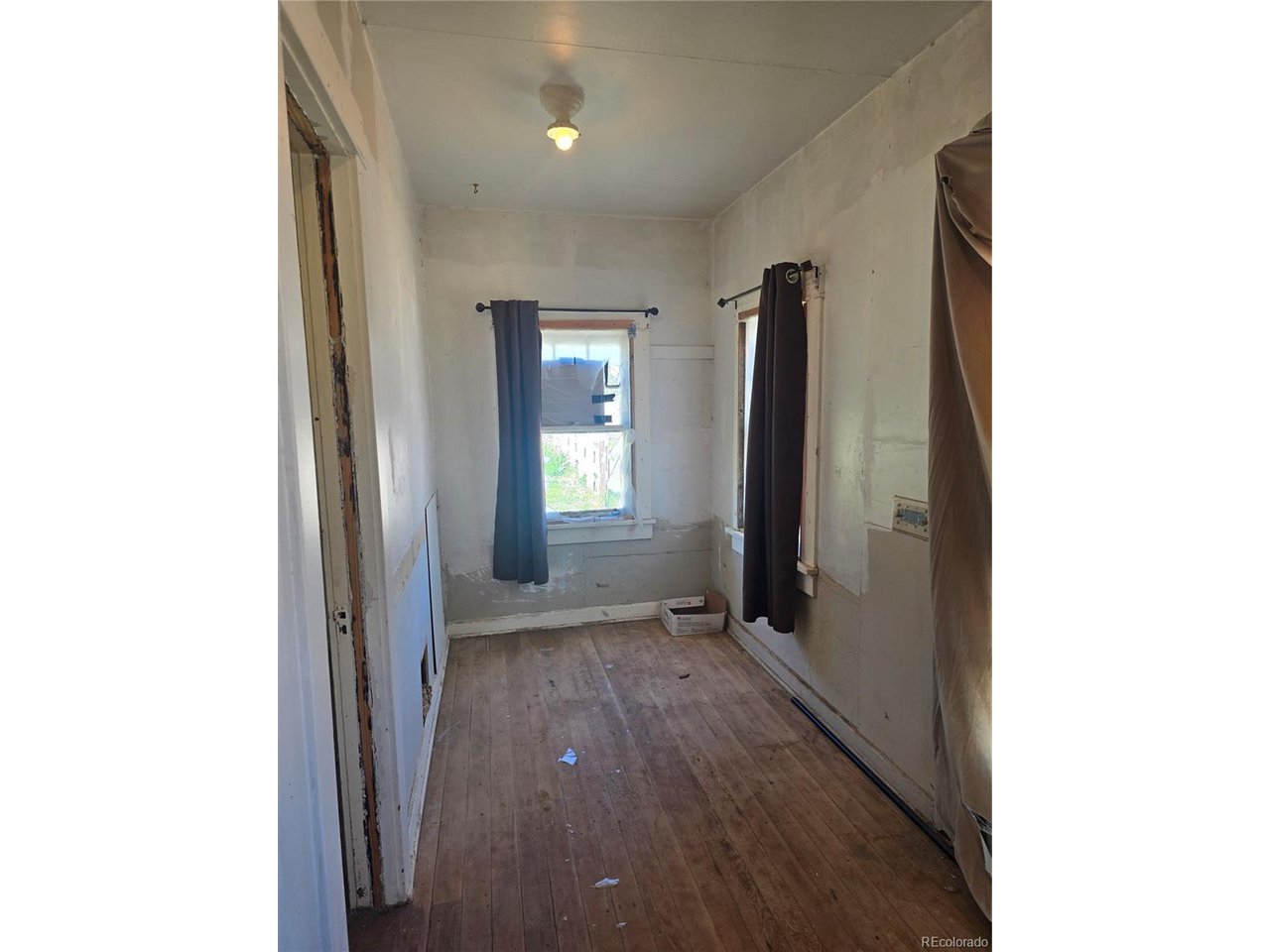 714 Front St