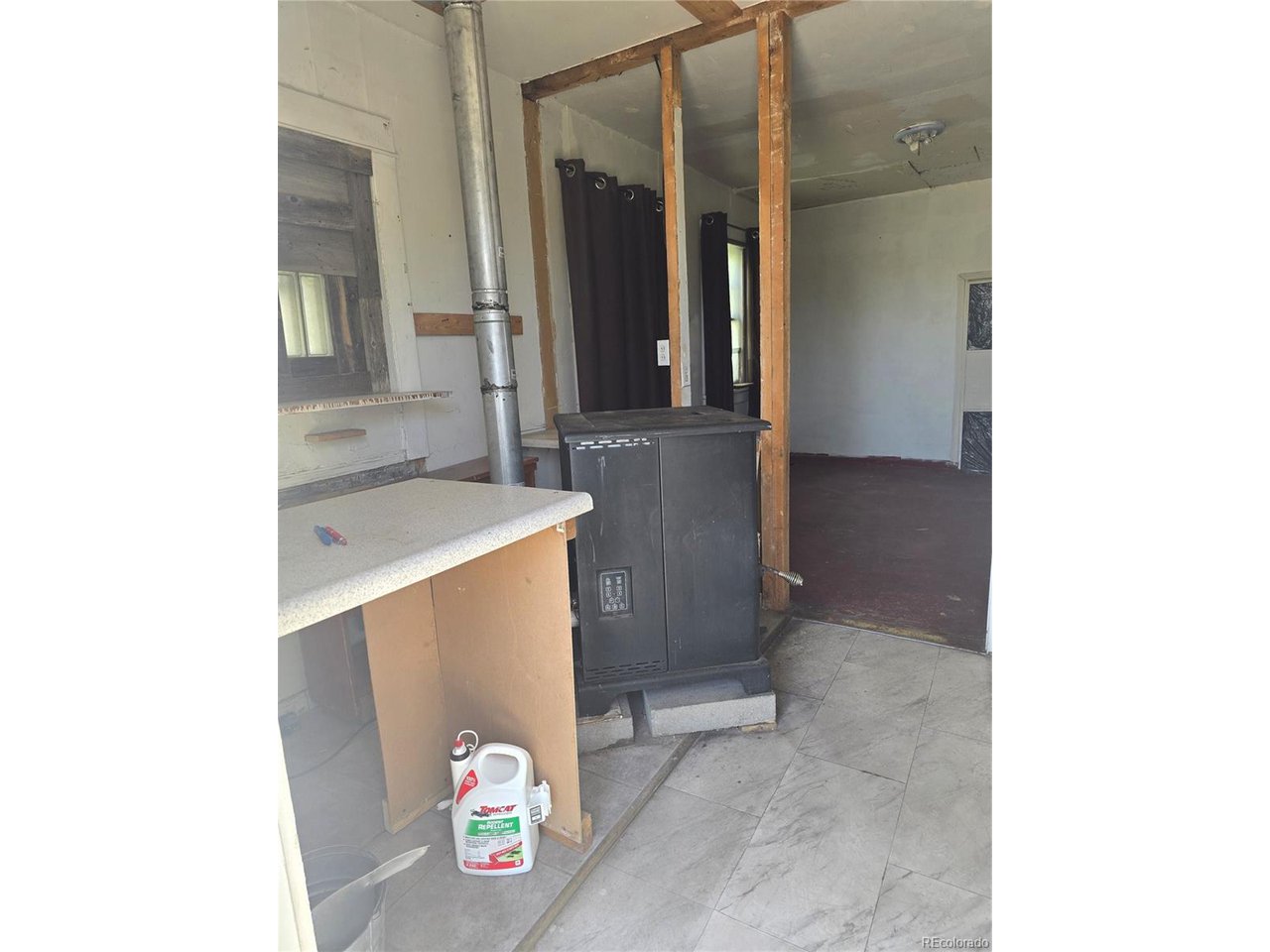 714 Front St