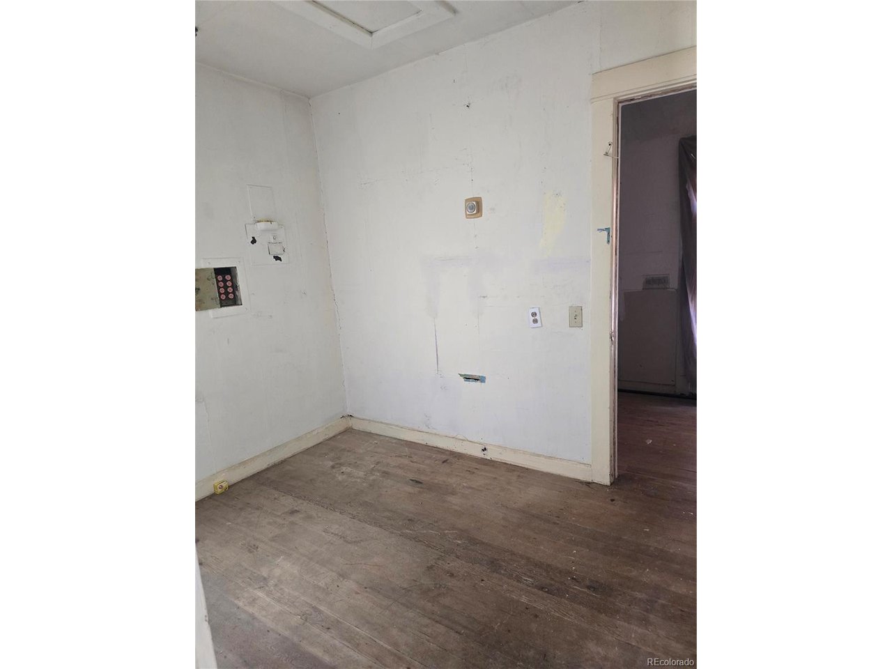 714 Front St