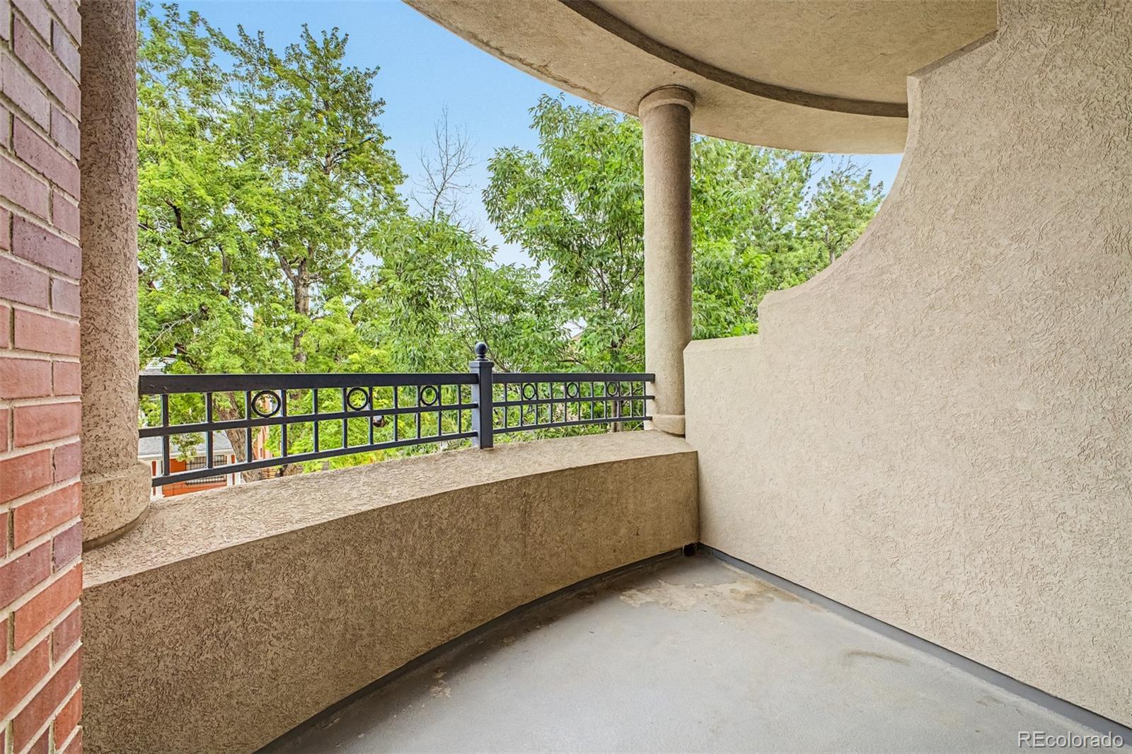 1489 Steele Street Unit: 208