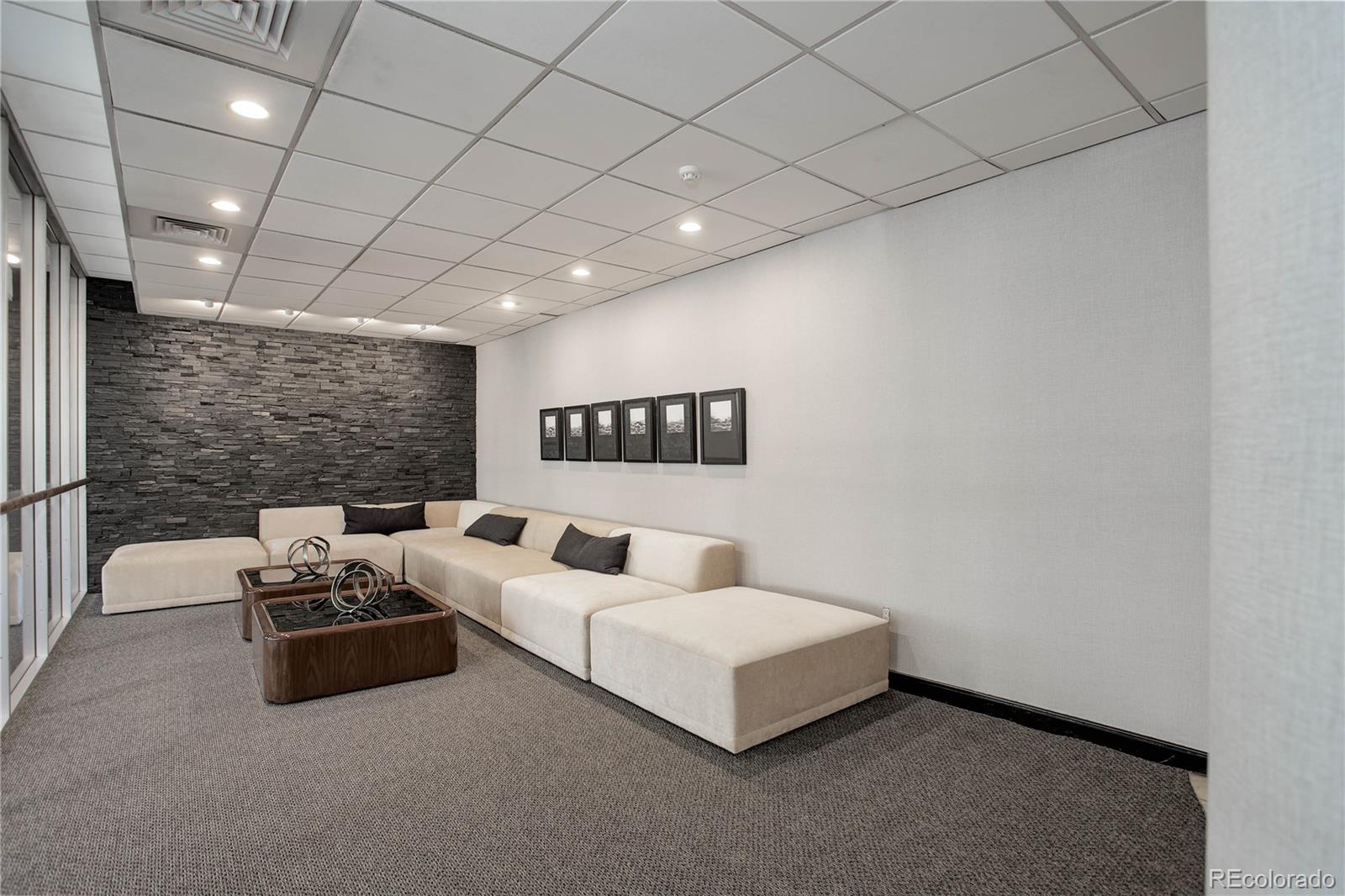 2 Adams Street Unit: 403