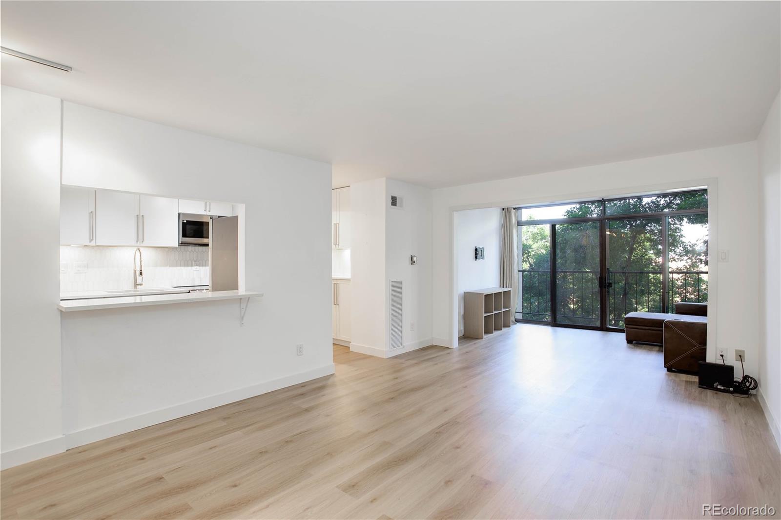 2 Adams Street Unit: 403