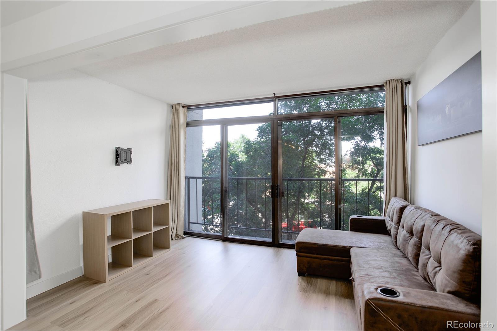 2 Adams Street Unit: 403