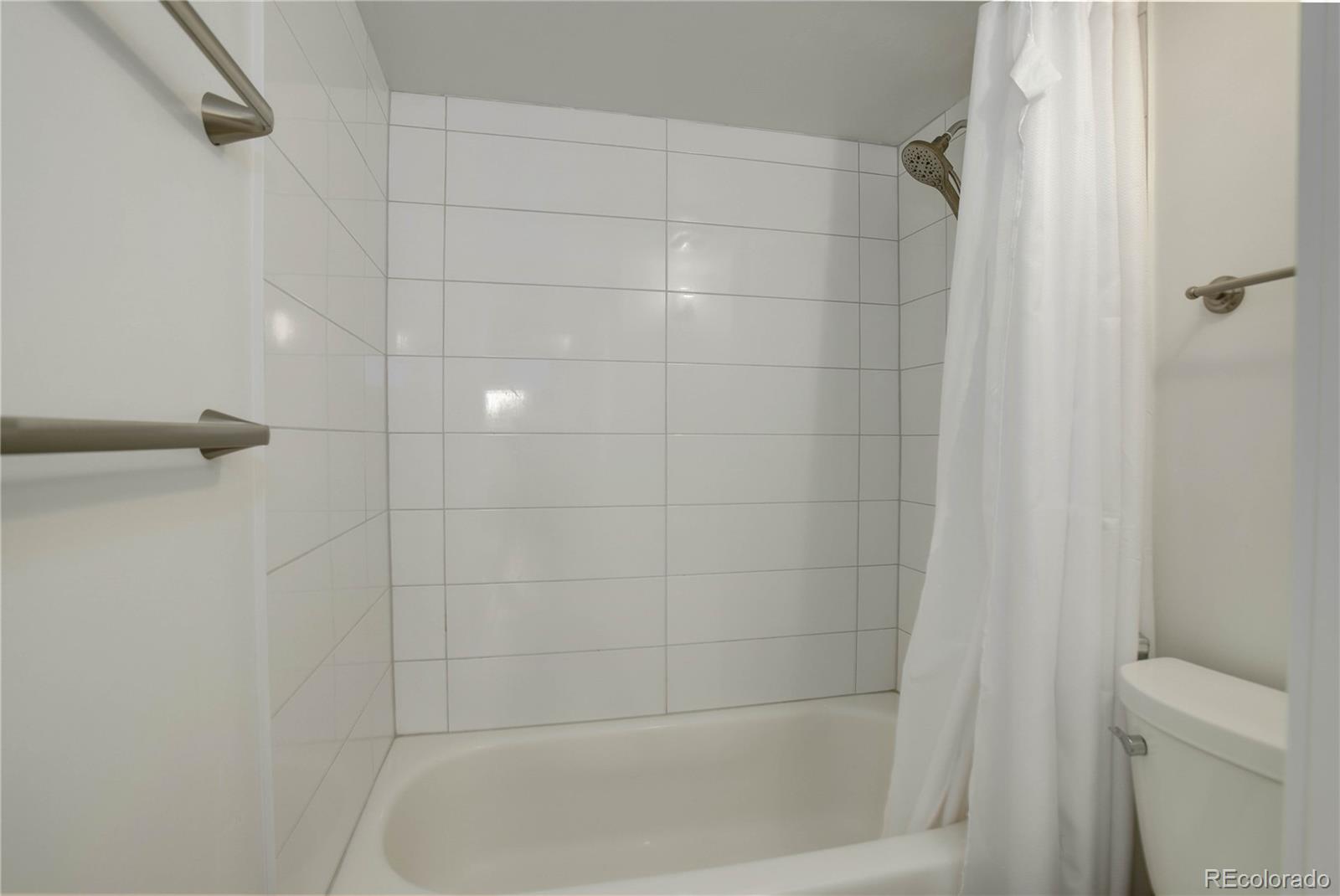 2 Adams Street Unit: 403