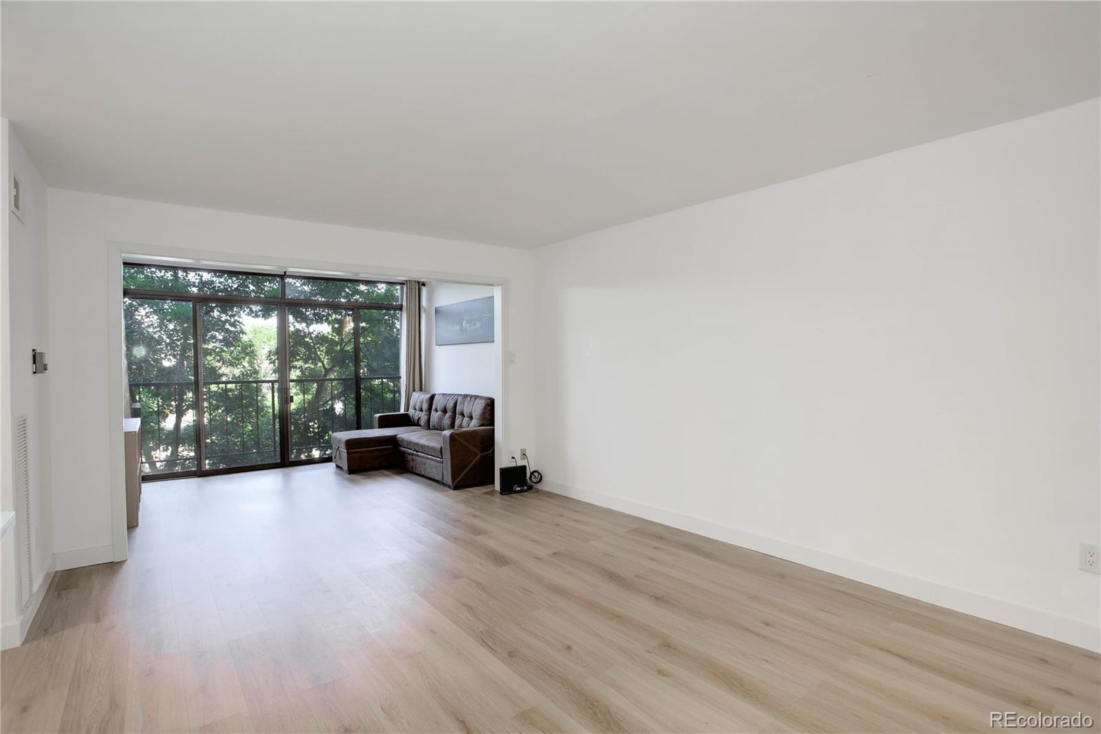 2 Adams Street Unit: 403