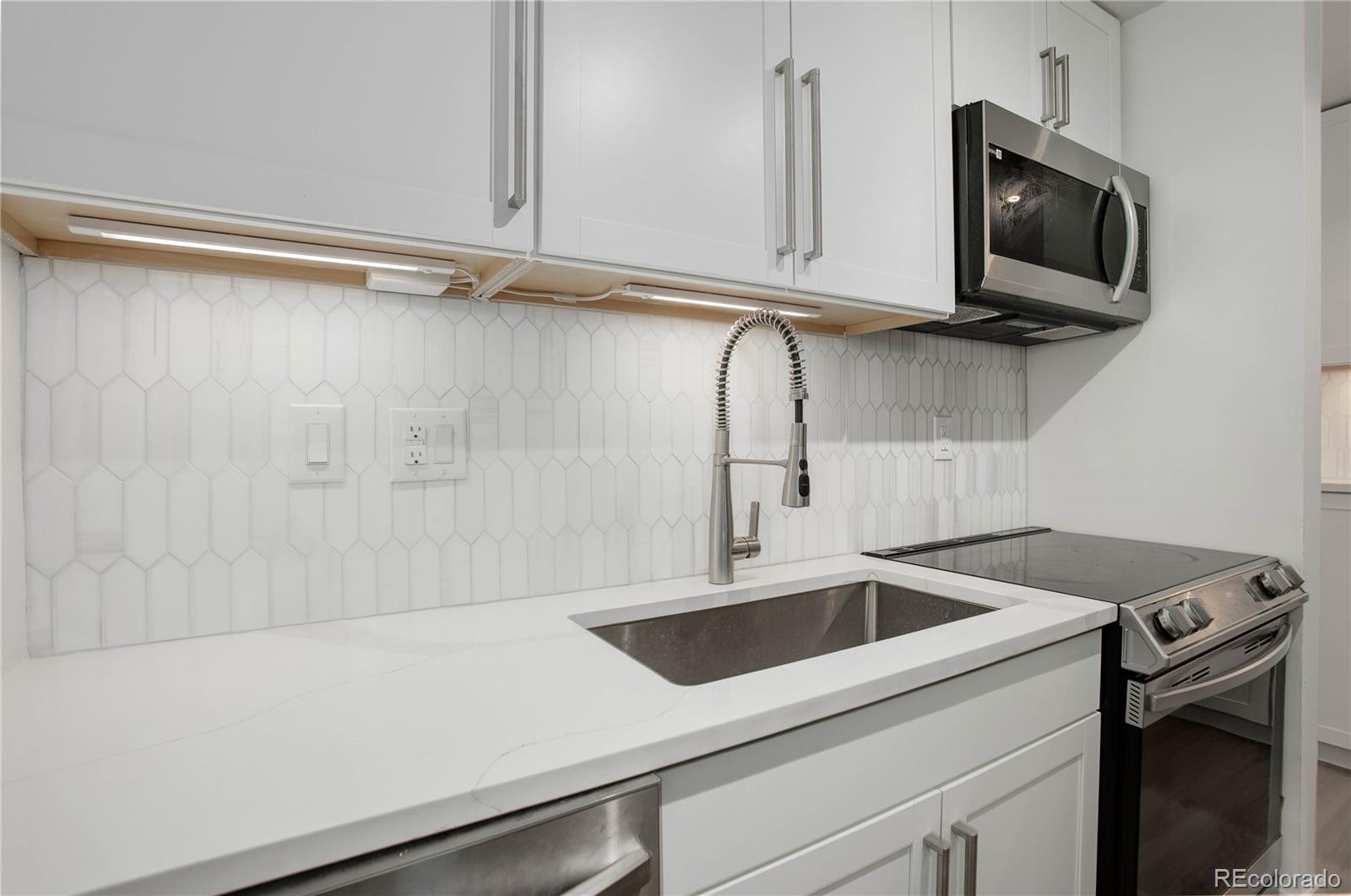 2 Adams Street Unit: 403