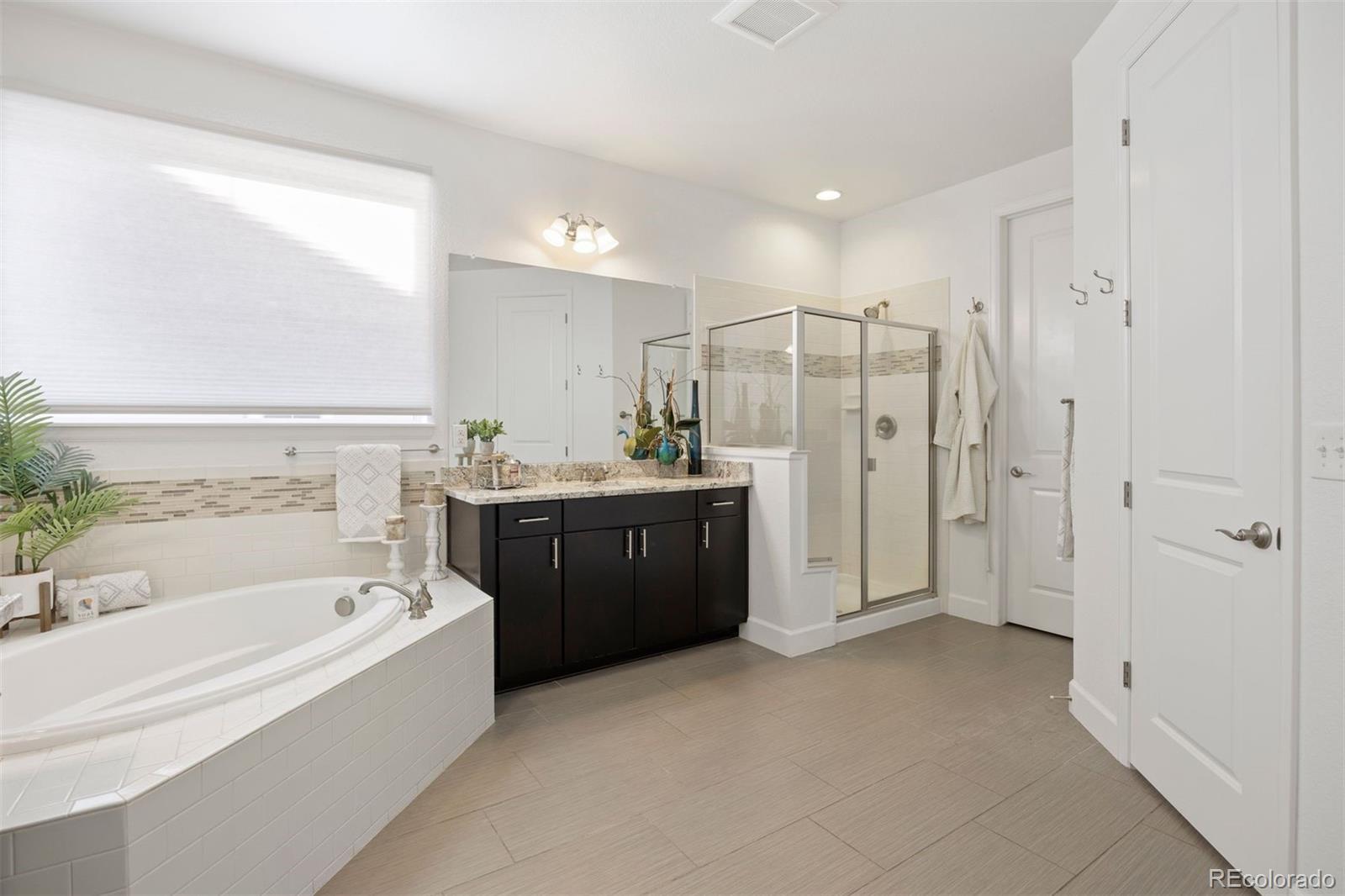 17842 W 83rd Place