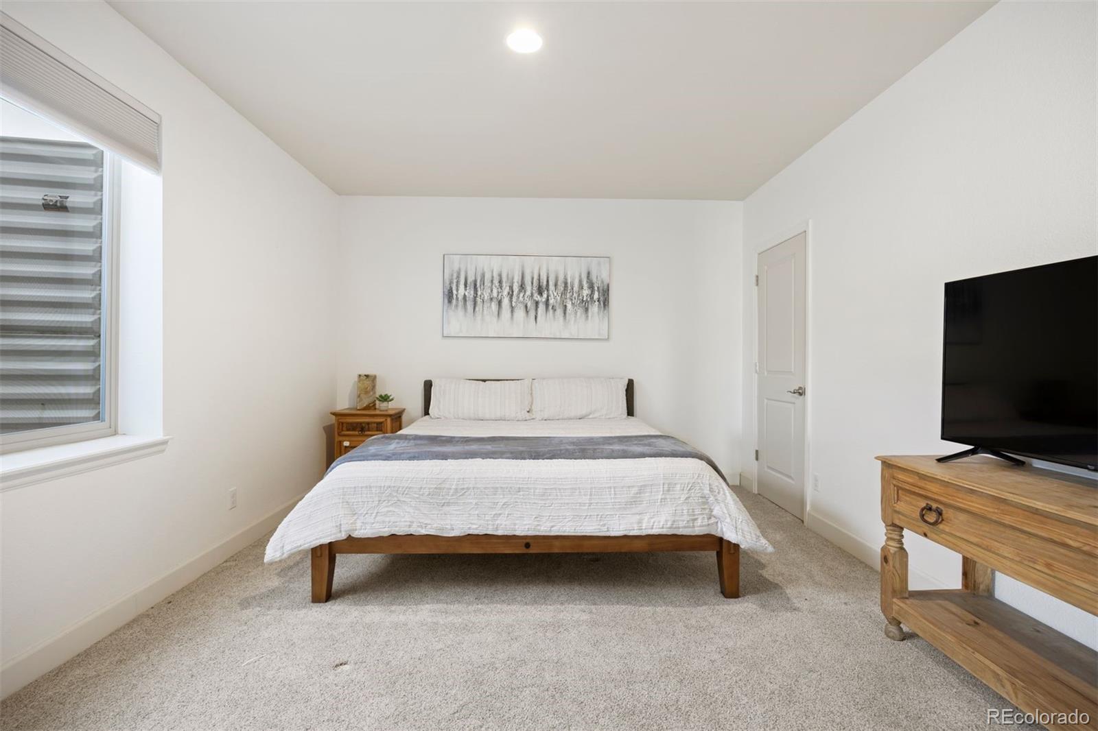 17842 W 83rd Place