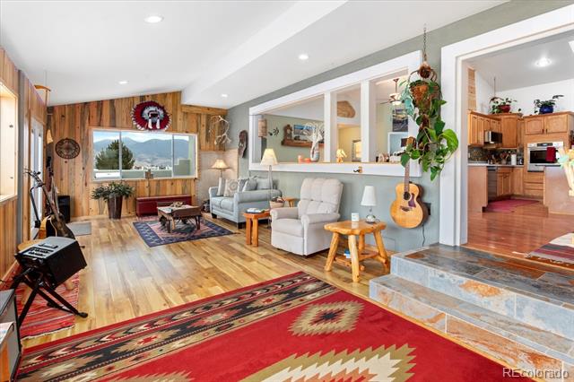 7620 Meadowlark Drive