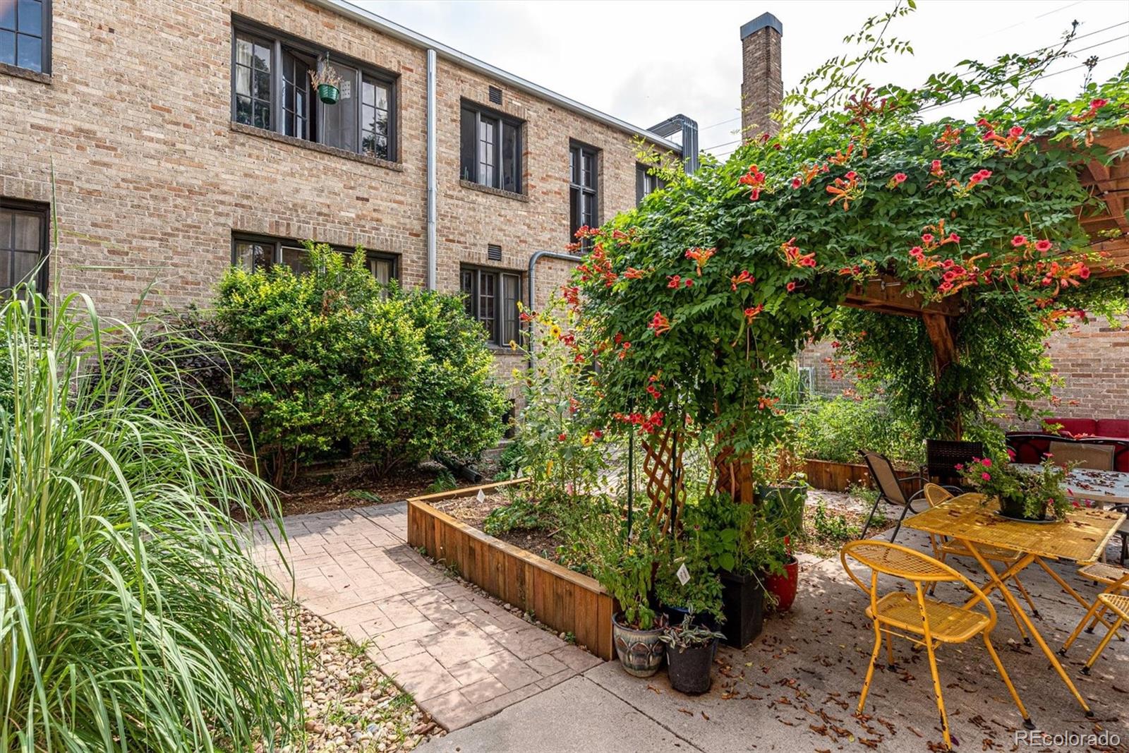 2533 E 11th Avenue Unit: 104