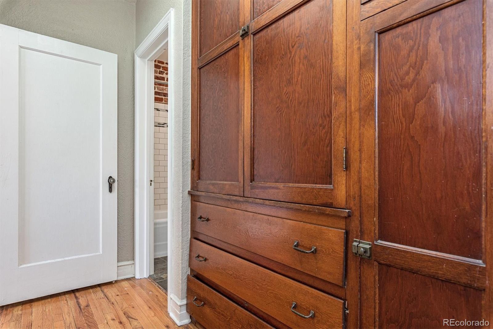 2533 E 11th Avenue Unit: 104