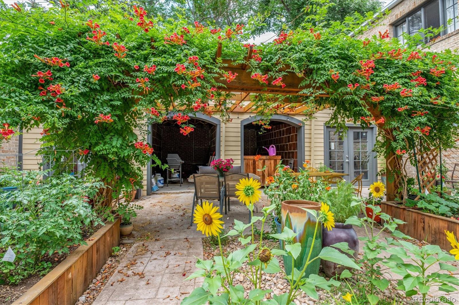 2533 E 11th Avenue Unit: 104