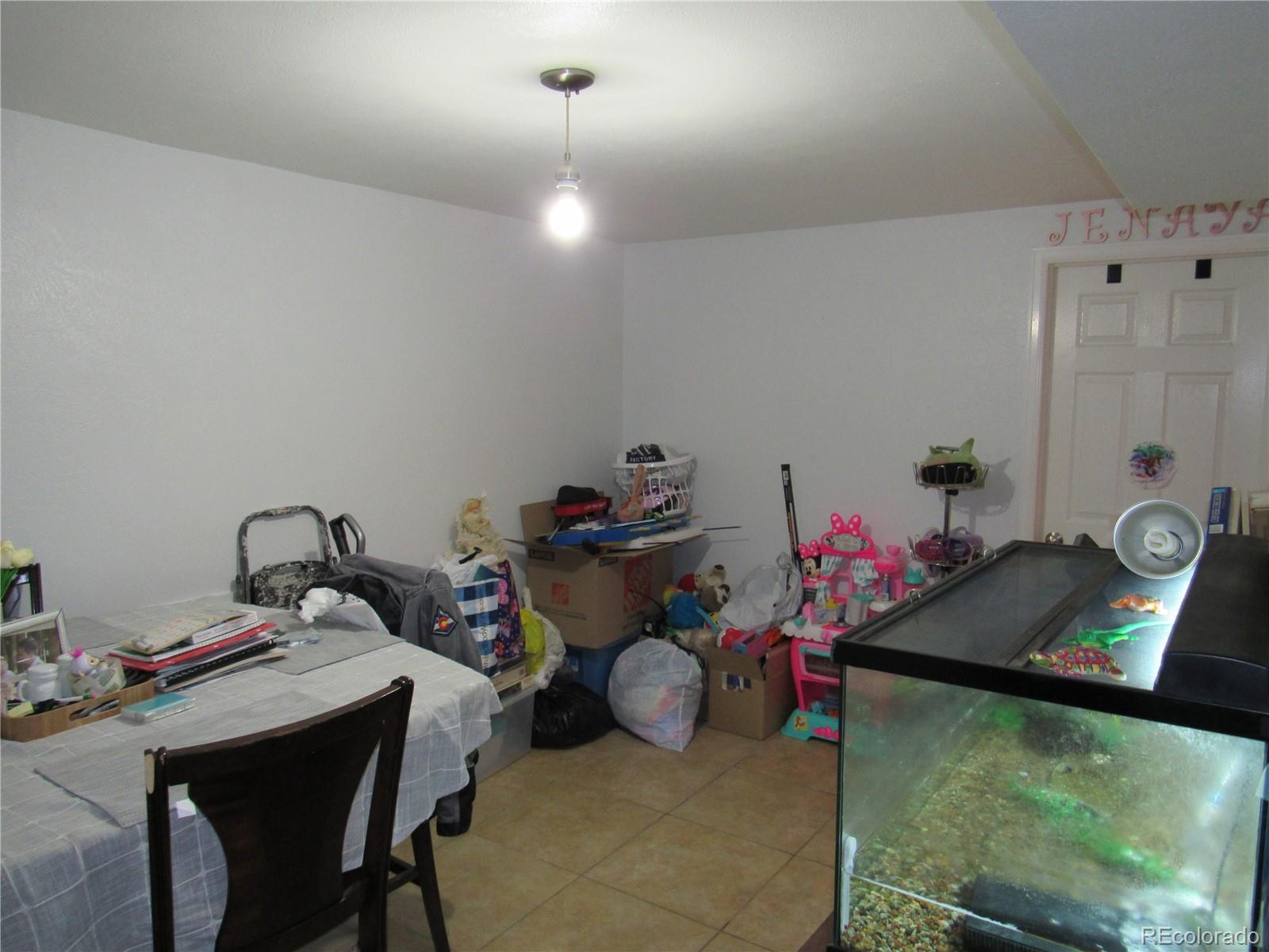8821 Hooker Way