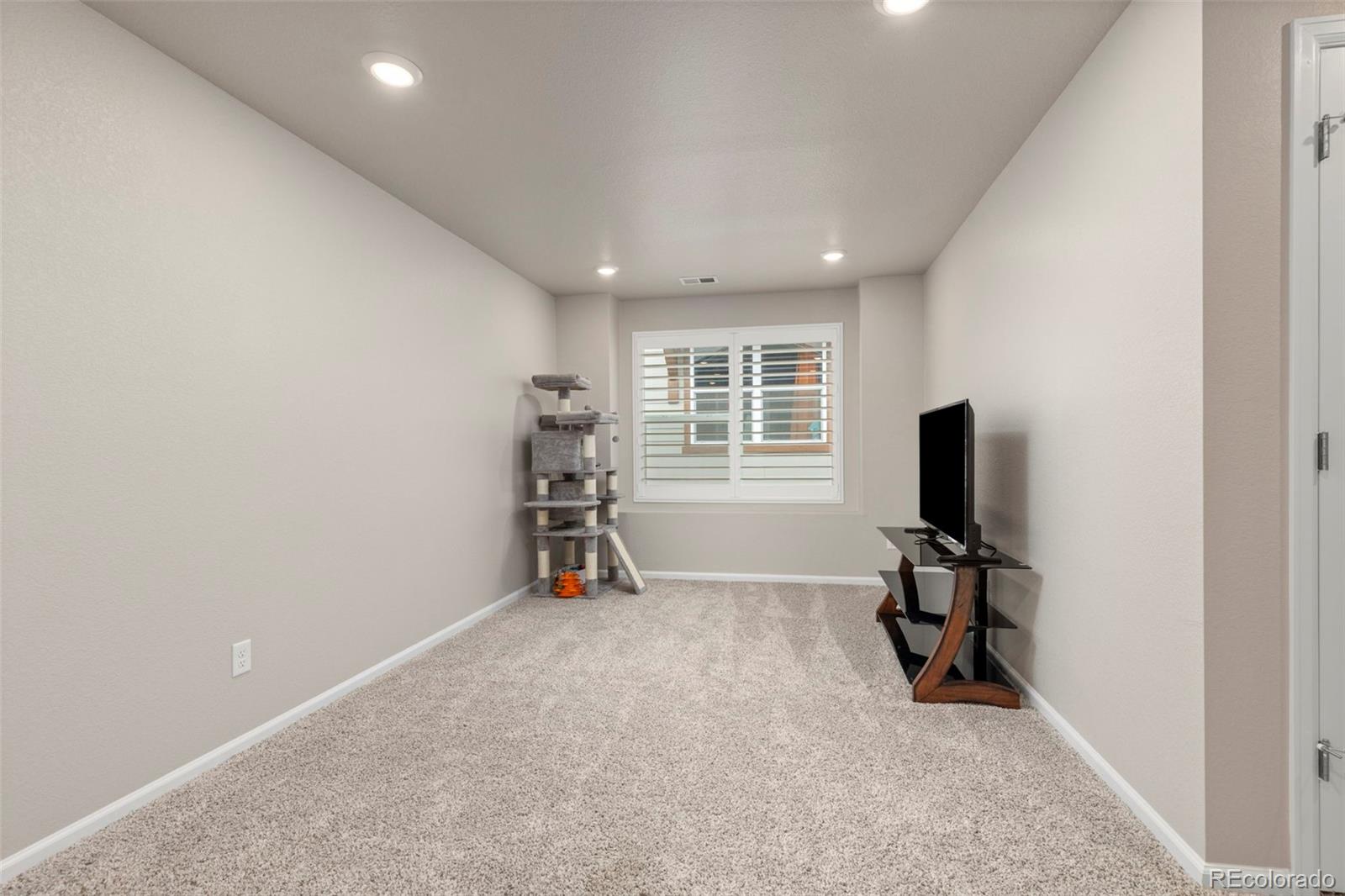 6078 N Lisbon Street