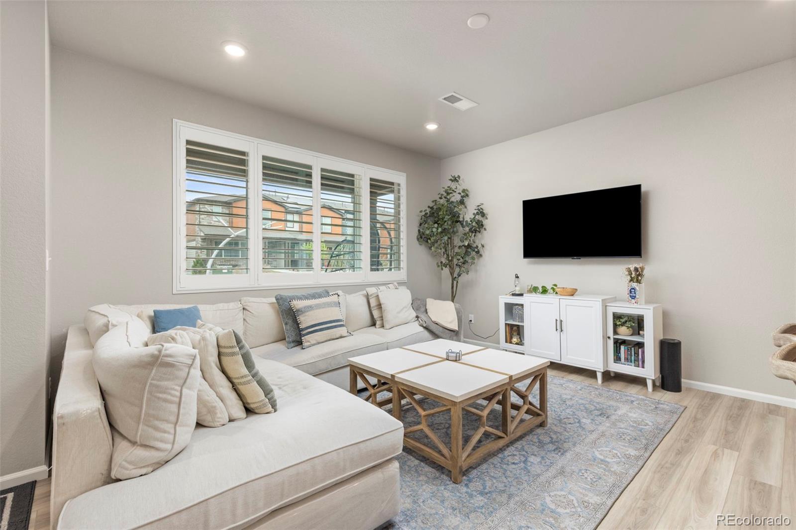 6078 N Lisbon Street