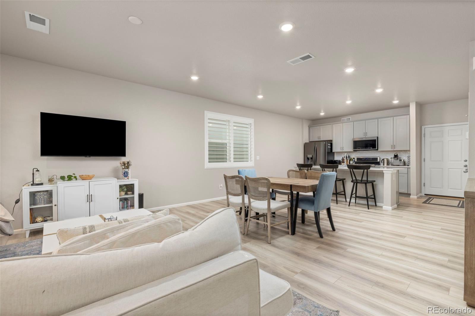 6078 N Lisbon Street