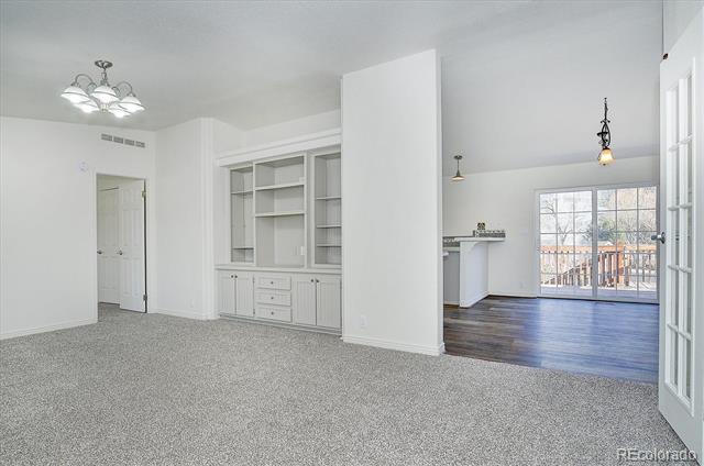 104 Creekside Court
