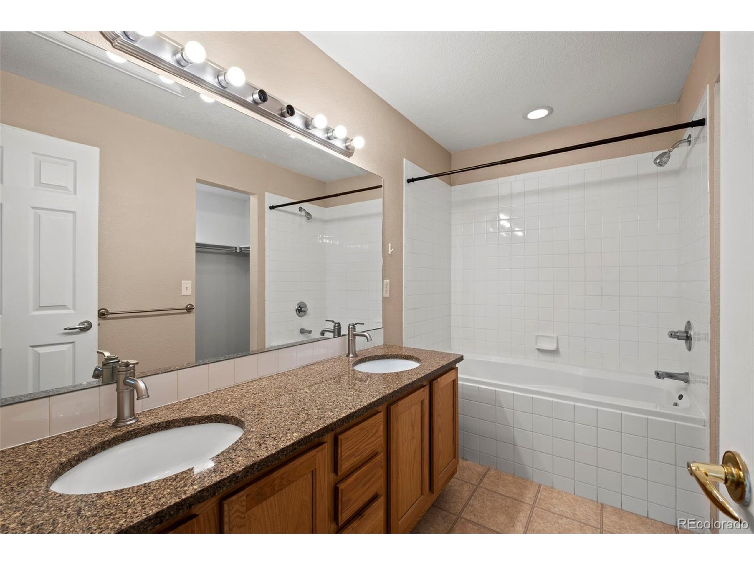 2309 Watersong Cir