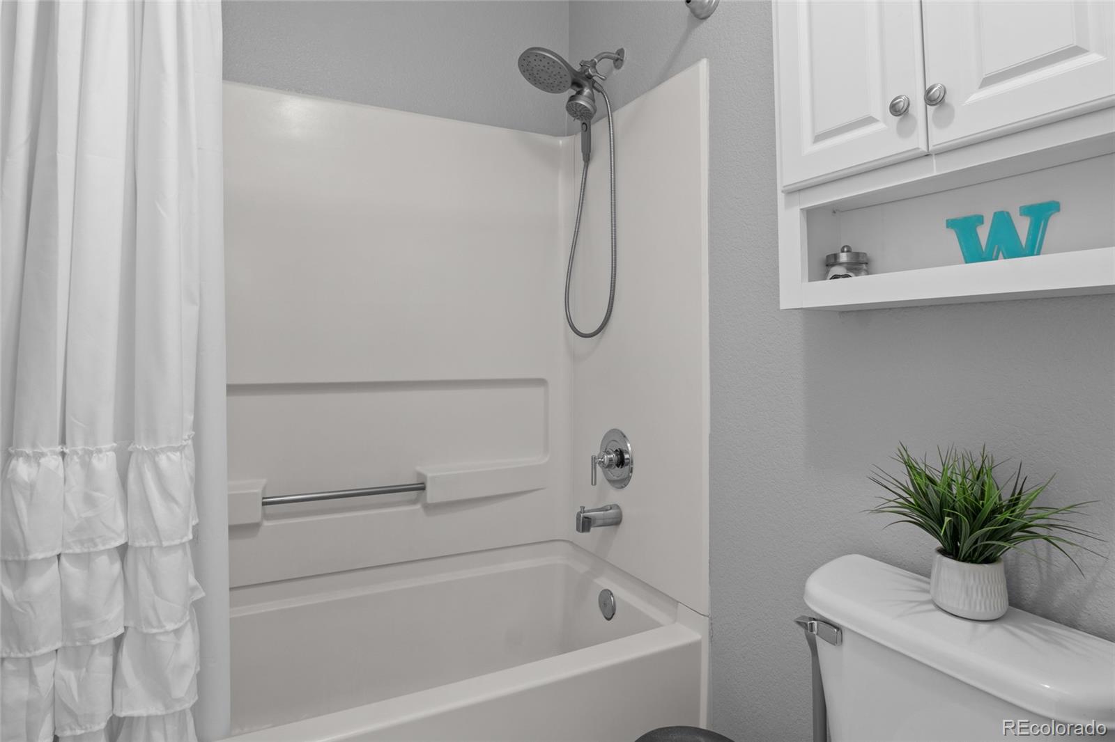 1030 S Walden Way Unit: 102