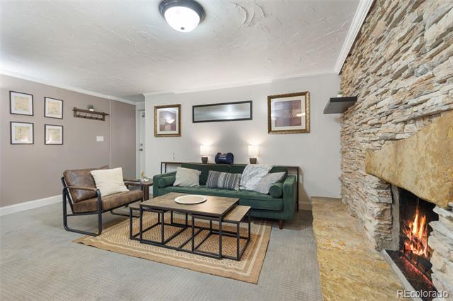 214 N Main Street Unit: 6